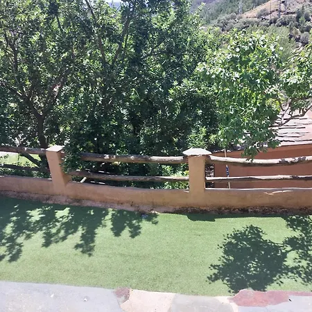 La Casita De La Abuela Juana * Ovejuela